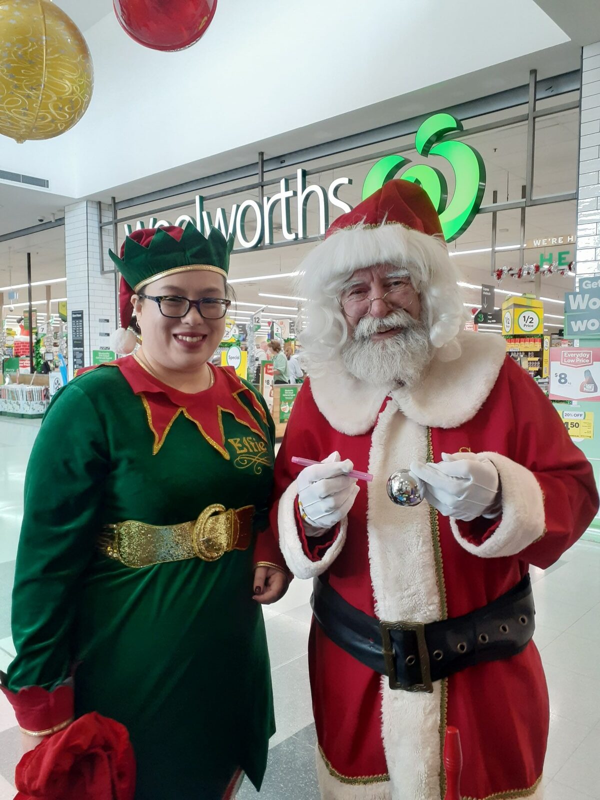 Santa and elf at Woolworths